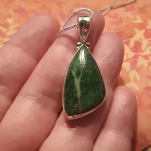 Maw Sit Sit Gemstone. 925 pendant